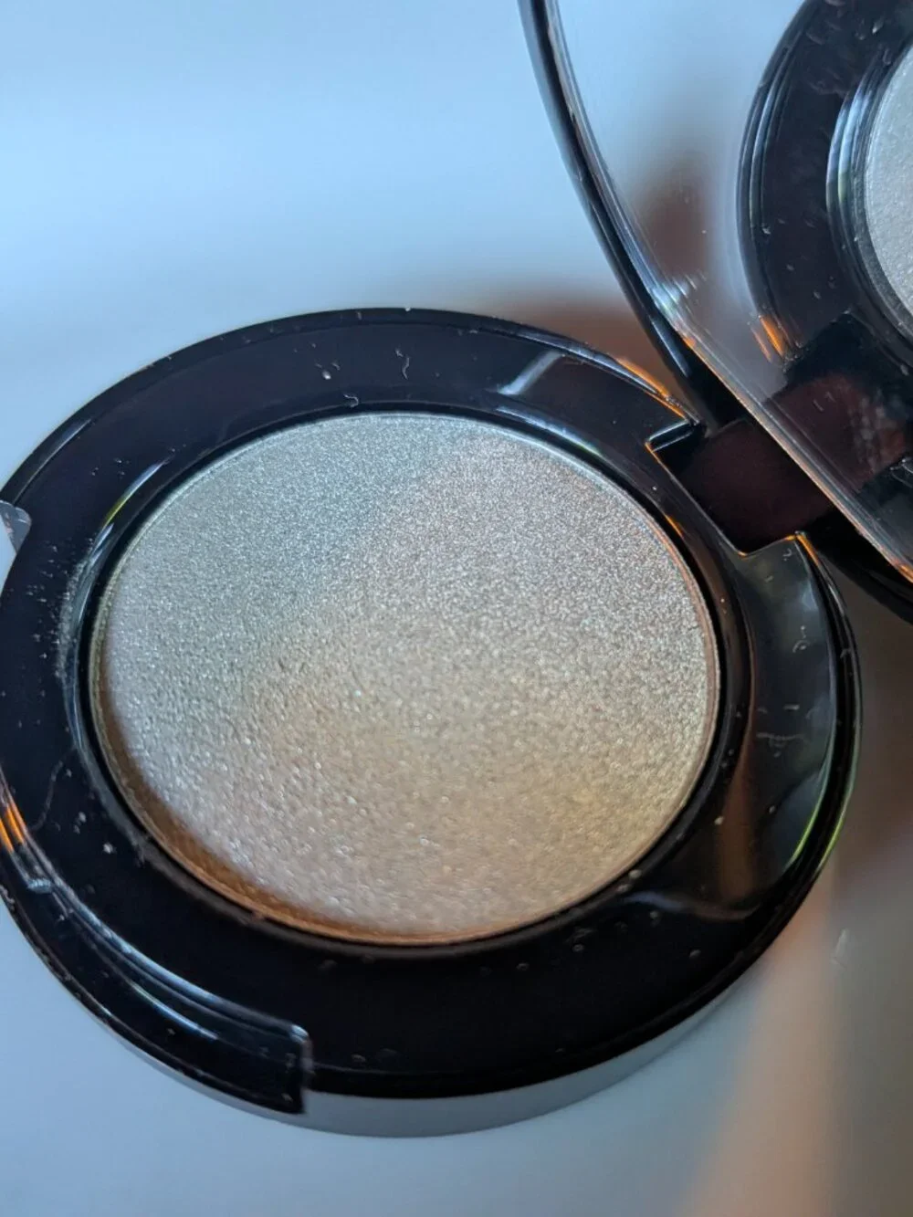 Alima Pure Refillable Pressed Eyeshadow Compact + Refill Pan in Solar